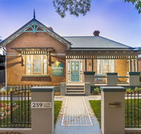 Blue Door Apartments Heritage Charm in CBD - QLD Tourism