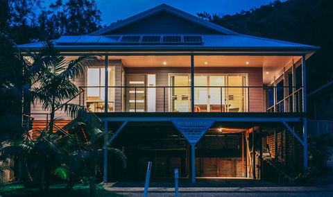 Blue Vogue Combo @ 192 Boomerang Drive - QLD Tourism 1