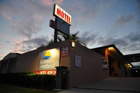 Bluewater Harbour Motel - Queensland Tourism 0