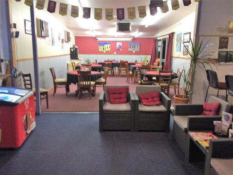 Bluff Hotel - QLD Tourism 3