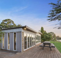 Bluff View River House - Stunning Riverfront - Queensland Tourism