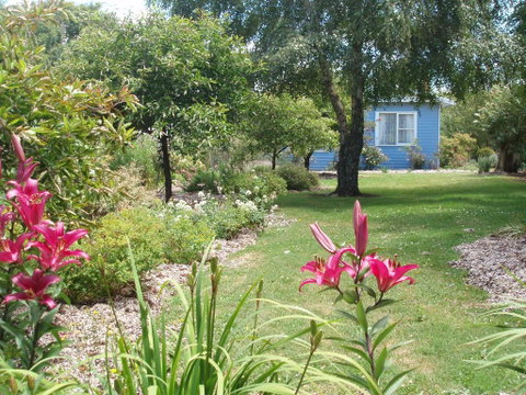 Boat Harbour Garden Cottages - QLD Tourism 1