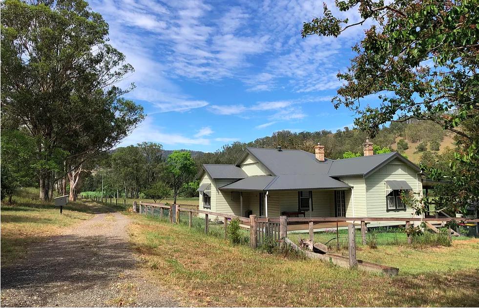Lewinsbrook ACT QLD Tourism