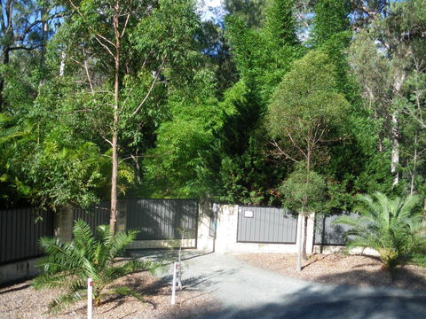 BoBRENE On Tamborine Nude Retreat - Quaint Cottage - Queensland Tourism 1