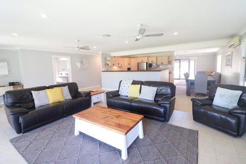 Boikon Beach House - Queensland Tourism 2