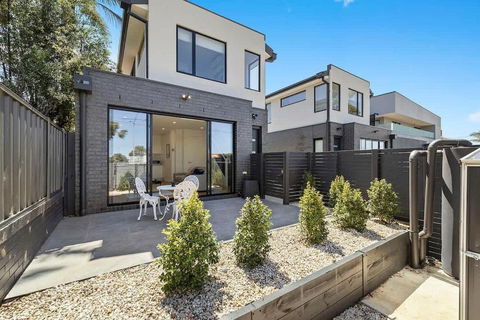The Moorabbin Townhouse - Comfortable & Accessible - QLD Tourism 0