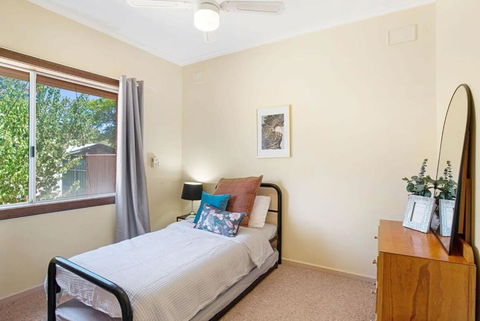 The Peach Tree 2 Bed Home - QLD Tourism 2