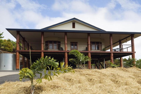 The Summit Bed & Breakfast - Queensland Tourism 0