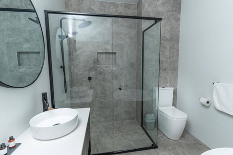 Warners At The Bay - Queensland Tourism 3