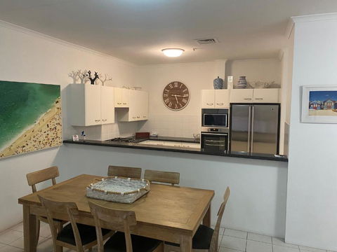 Xanadu Resort - QLD Tourism 1