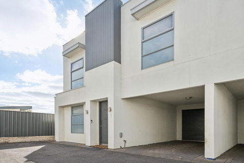 West Croydon Condo - QLD Tourism 1