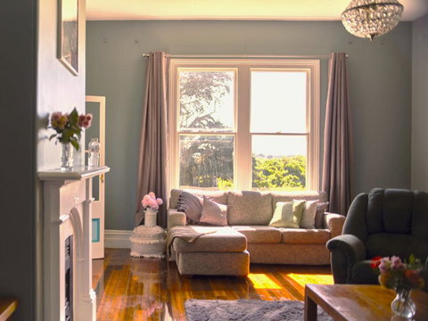 Yambaco0na House - QLD Tourism 3