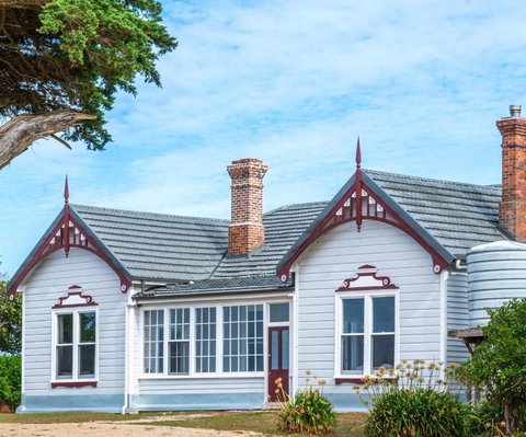 Yambaco0na House - QLD Tourism 0