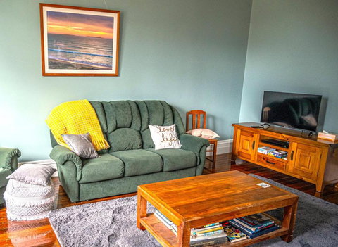 Yambaco0na House - QLD Tourism 2