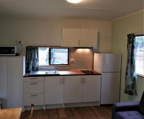 Zeehan Bush Camp - QLD Tourism 1