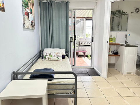 Zen Escape Guest House- Zen Garden Tiny Home, Nooky Studio - QLD Tourism 2