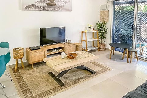 ZEN GARDEN - COZY 2-BR + Modern Design W/ Aircon - QLD Tourism 3