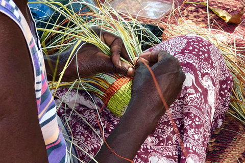 Gay-Wu Woman's 5 Day Yolngu Homeland Tour - Queensland Tourism 4