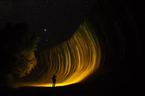 Wave Rock, Wild Flowers And Astro Photography - Queensland Tourism 0
