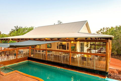 Giant Tides Tour - Cygnet Bay Pearl Farm - Queensland Tourism 3