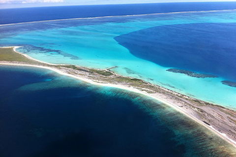 Abrolhos Islands Fixed-Wing Scenic Flight - QLD Tourism 1