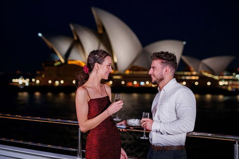 Sydney Harbour Dinner Cruise - Queensland Tourism 3