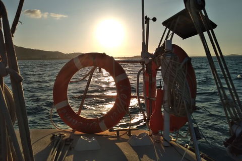 Townsville Small Group Early Morning Sailing Cruise Boat Tour Charter Hire - QLD Tourism 0