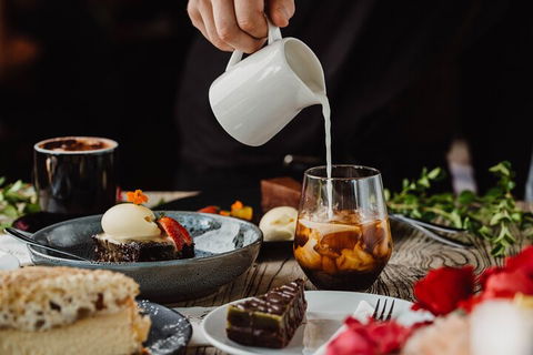 Adelaide Hills Food, Wine, Cheese, & Chocolate - Private Day Tour - QLD Tourism 5