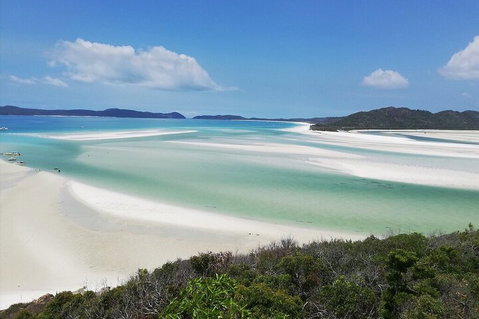 2-Night Whitsundays Sailing Cruise Incl. Whitehaven Beach & Great Barrier Reef - Queensland Tourism 1