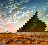 Highlights of Uluru Including Sunrise and Breakfast - QLD Tourism