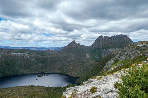 6 Day Trek The Cradle Mountain Overland Track - QLD Tourism 2