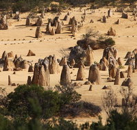 Pinnacles Sunset Dinner and Stargazing Experience a Small Group Tour - QLD Tourism