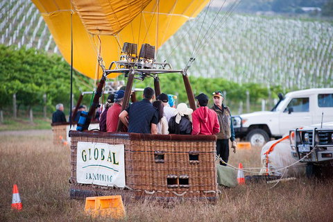 Yarra Valley Balloon Flight And Winery Tour - Queensland Tourism 2