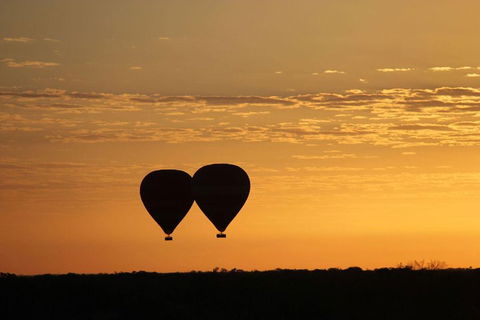 Early Morning Ballooning In Alice Springs - QLD Tourism 2