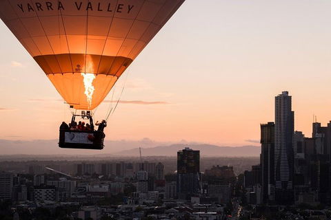 Melbourne Balloon Flight At Sunrise - QLD Tourism 5